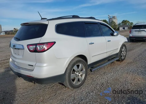 2017 Chevrolet Traverse Premier z USA, uszkodzony, nr VIN 1GNKRJKD7HJ350176
